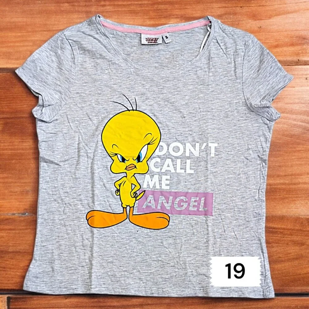 M Disney/marvel/bands/looney tunes/Teen and Women graphic T-shirts NWOT Pick one - Picture 10 of 17